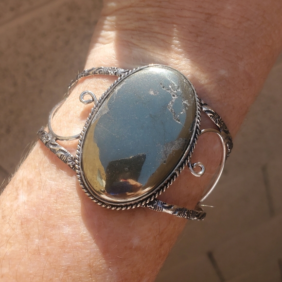 New Pyrite Silver Cuff Bracelet. - Picture 2 of 13